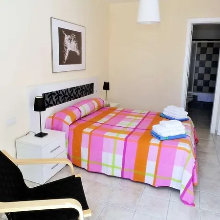 Playa Blanca Sleeps 6 Pool Wifi T691303 Willa